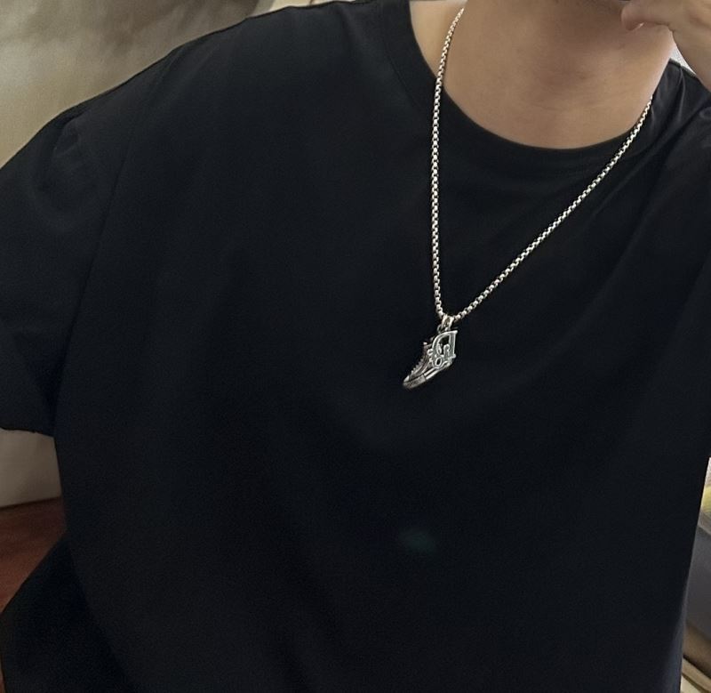 chr1st1an D10r necklaces